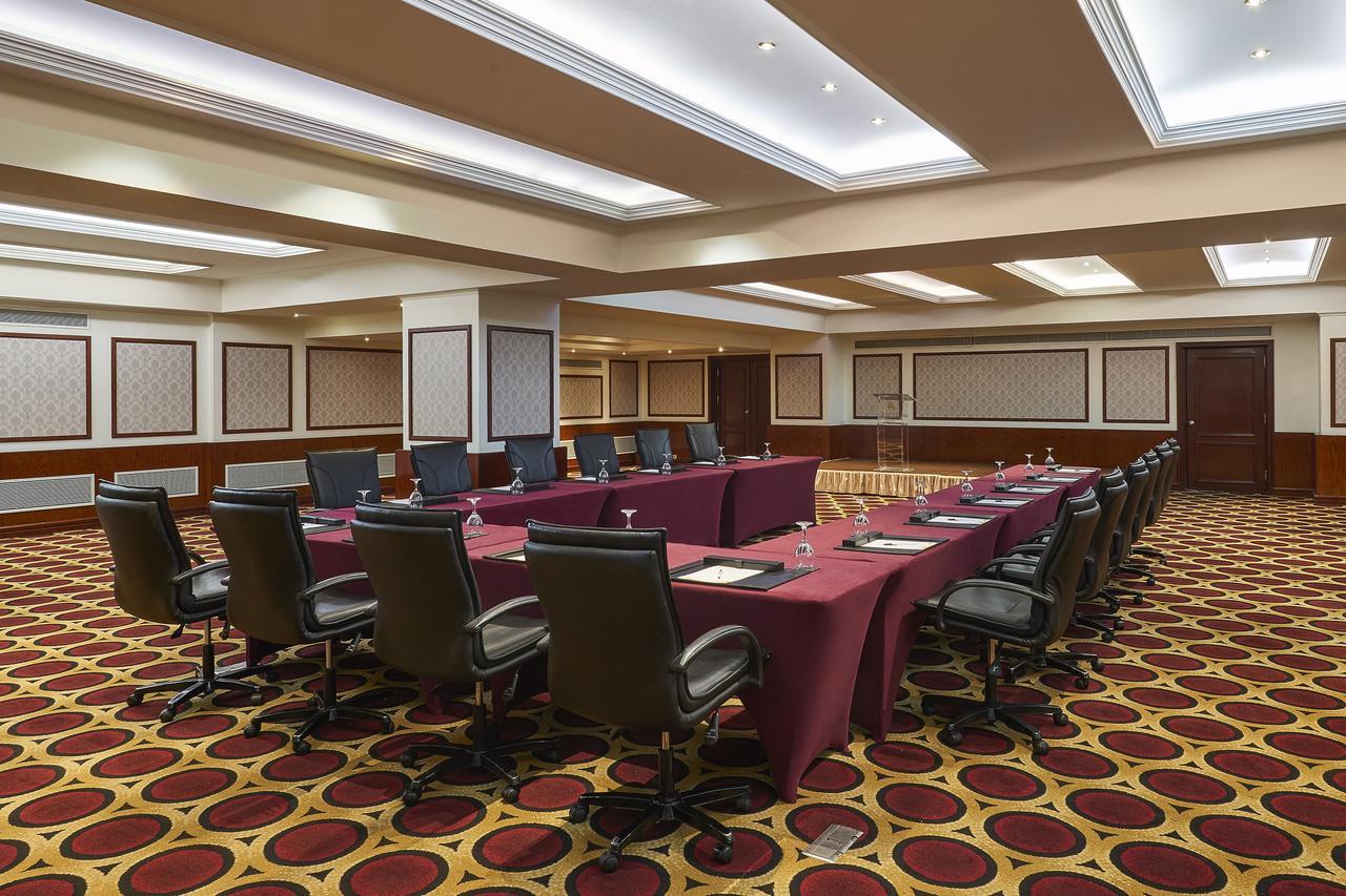 Safir Hotel Cairo Giza Exterior foto Meeting room