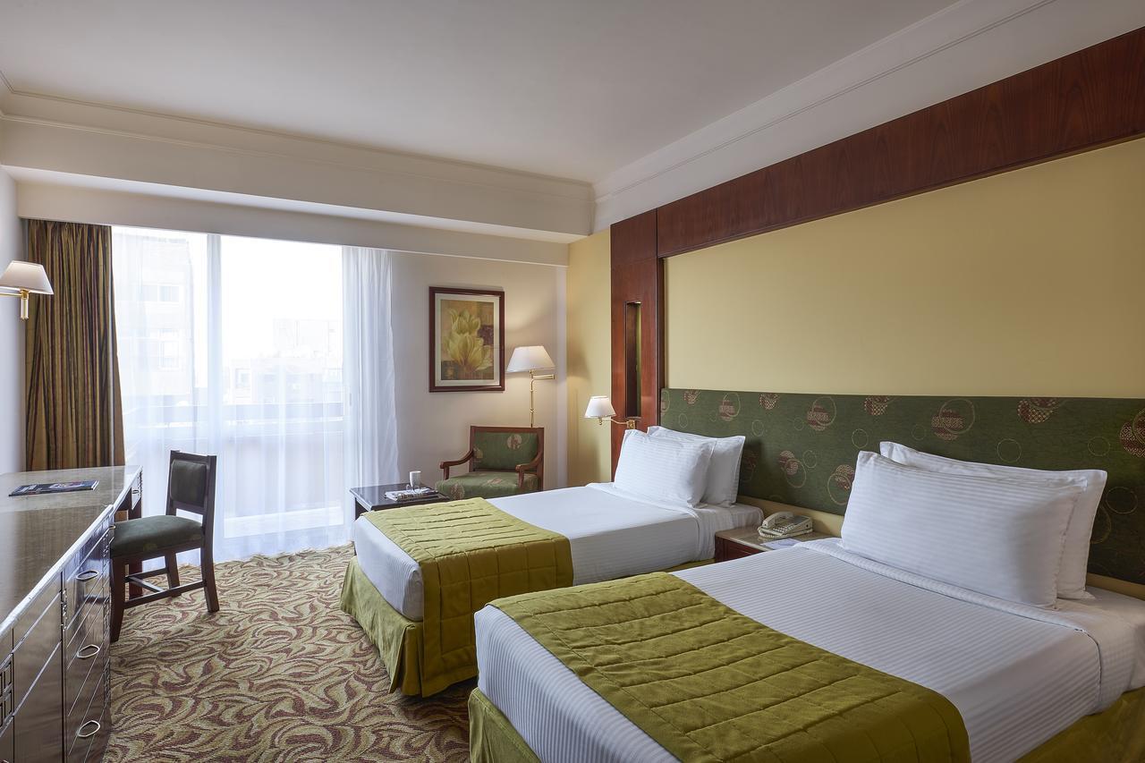 Safir Hotel Cairo Giza Exterior foto Deluxe Room